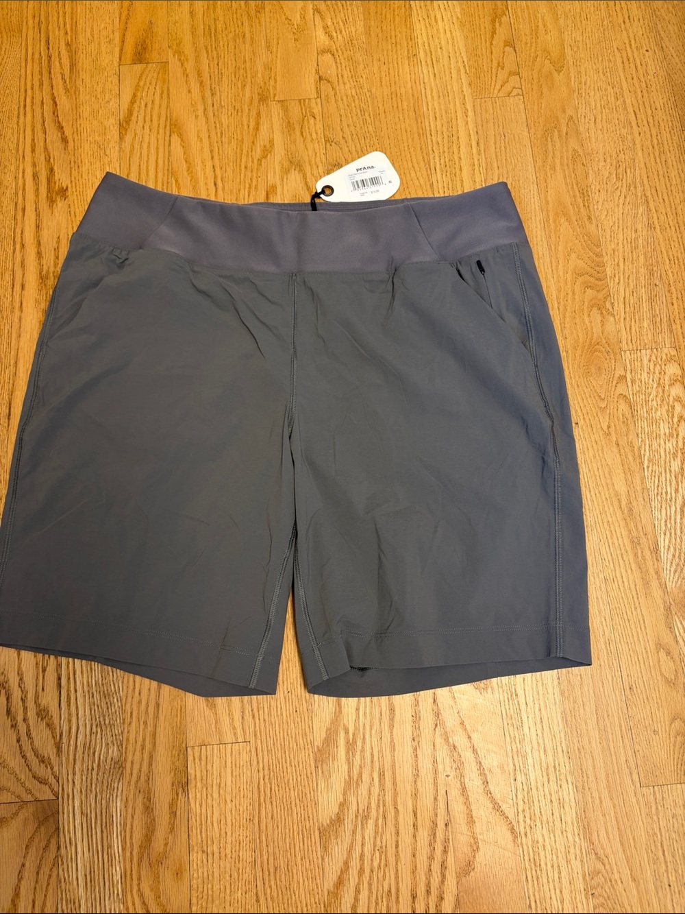 Prana Koen flat front short gravel women’s xl NWT